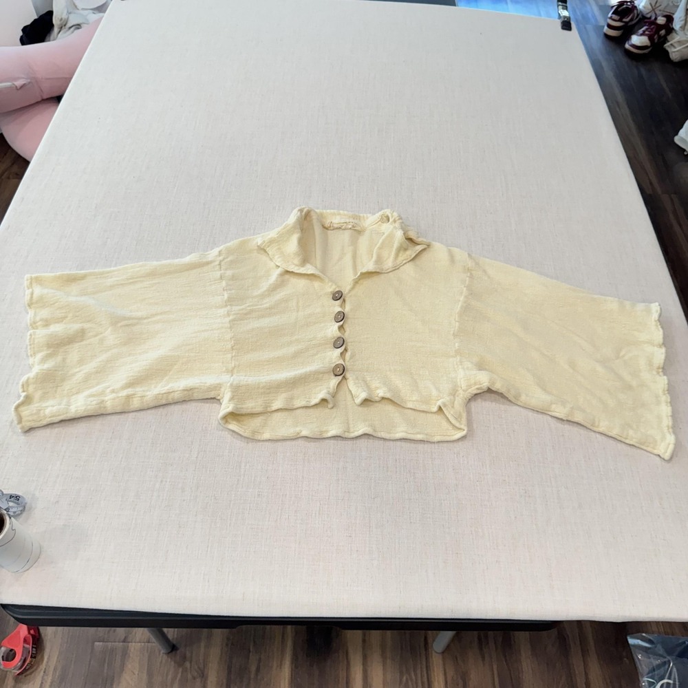 Jen's Pirate Booty Cropped Blouse Womens M/L White 100% Cotton Boho Button Down